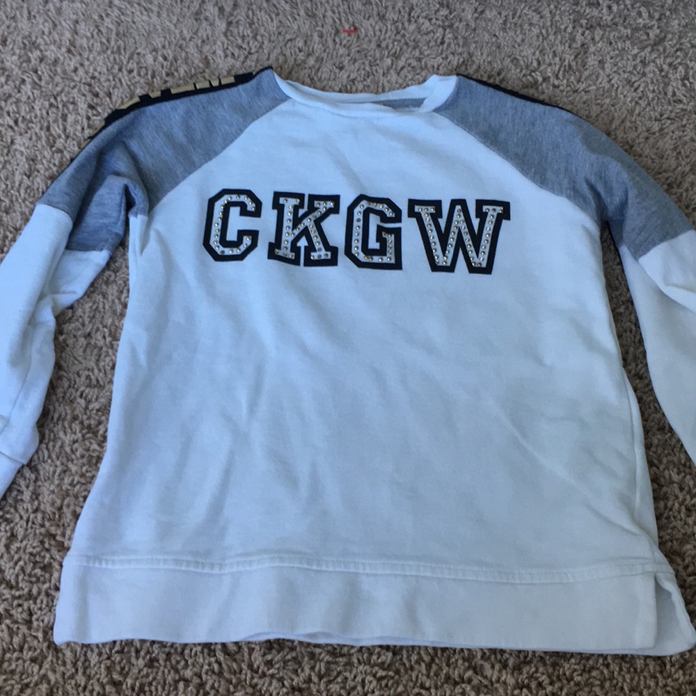 sweatshirt